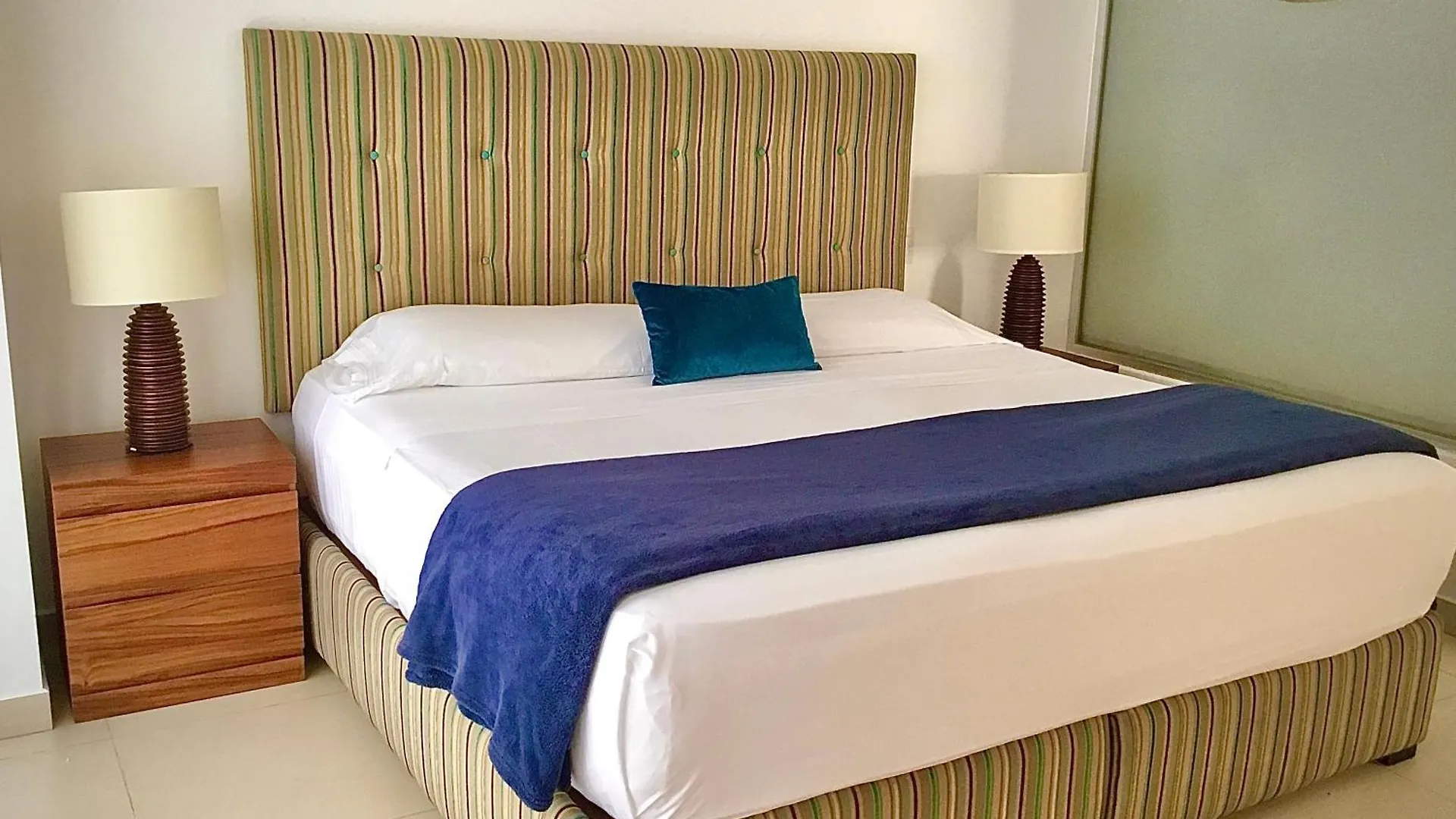 Departamentos Oceanfront Icon Vallarta Пуэрто-Вальярта